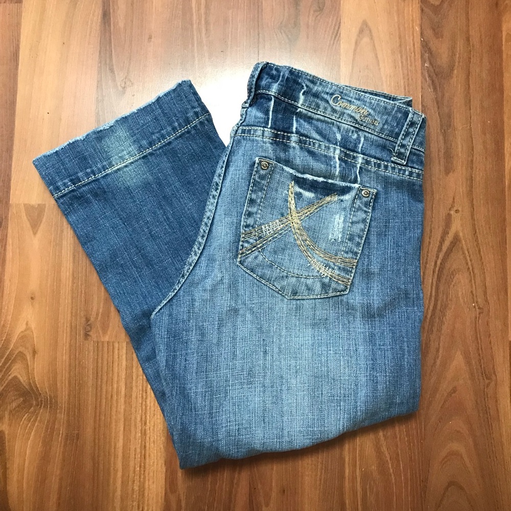 Common Genes Capri Jeans. Size 6